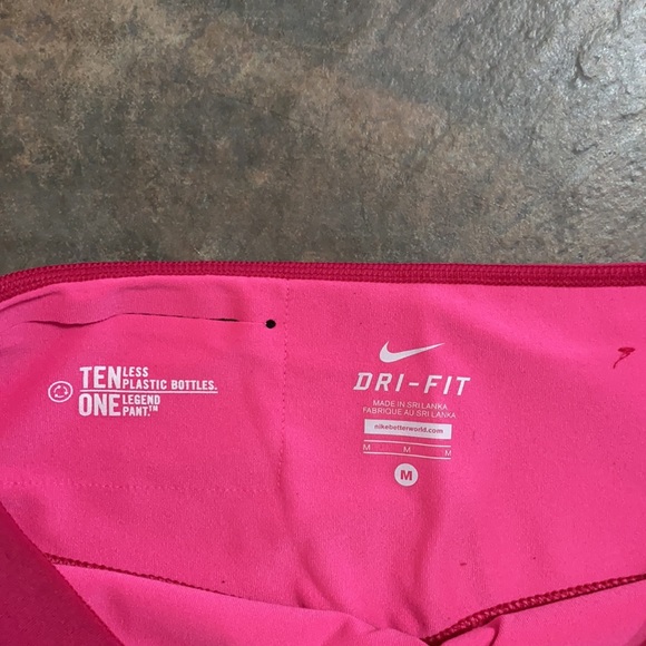 NIKE | pink capris - Picture 4 of 4